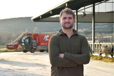 EnCampoCon Víctor Gutiérrez y su nuevo carro Premier Maxi 220 de AGM