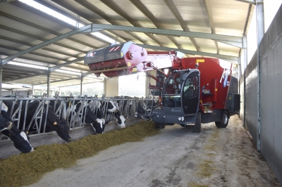 Gama actual de carros mezcladores autopropulsados Sitrex-AGM